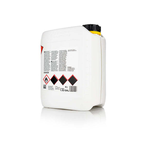 The back of a jug of Koch Chemie Tire Glaze on a white background.