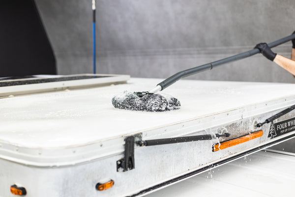 Mitt on a Stick Pro+ The Rag Company Edition - Case