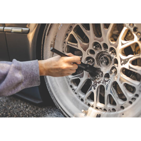 Detail Factory Boars Hair Black Long Handle Brush Example