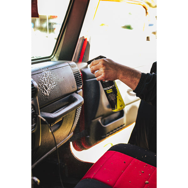 P&S OffRoad Cockpit Interior Cleaner 16oz Example