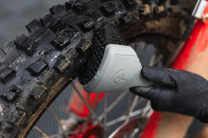 Moto - Curved Tire Brush