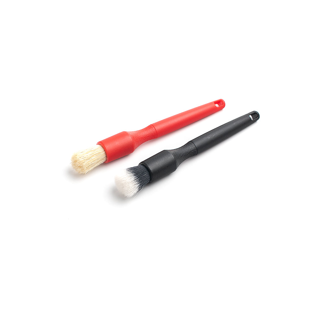 https://theragcompany.com/cdn/shop/products/detail-factory-crevice-black-and-red-blonde-bristles-2-pack-web.jpg?v=1642020072