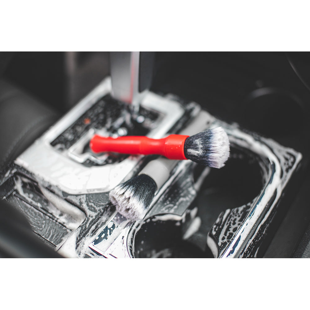 Albino Orange Detailing Brush for Effective Car Interior Cleaning